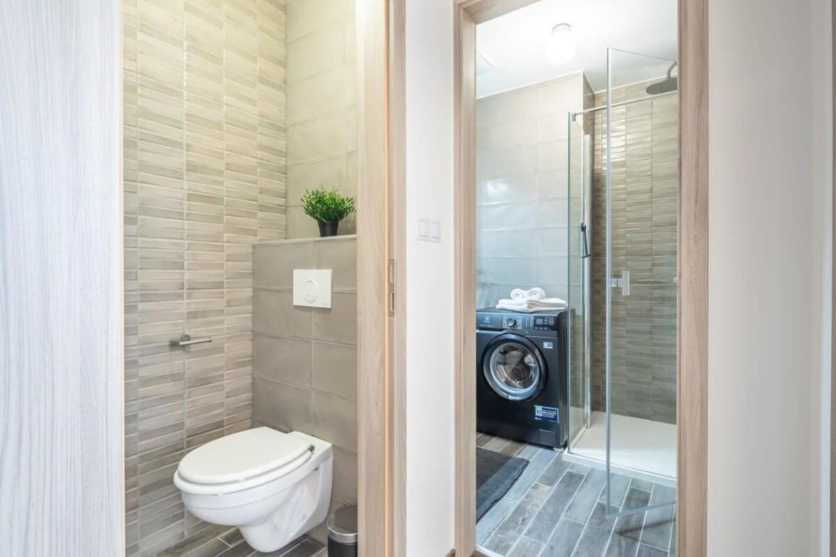 Balcony - Easy Parking - Comfy Appartement *