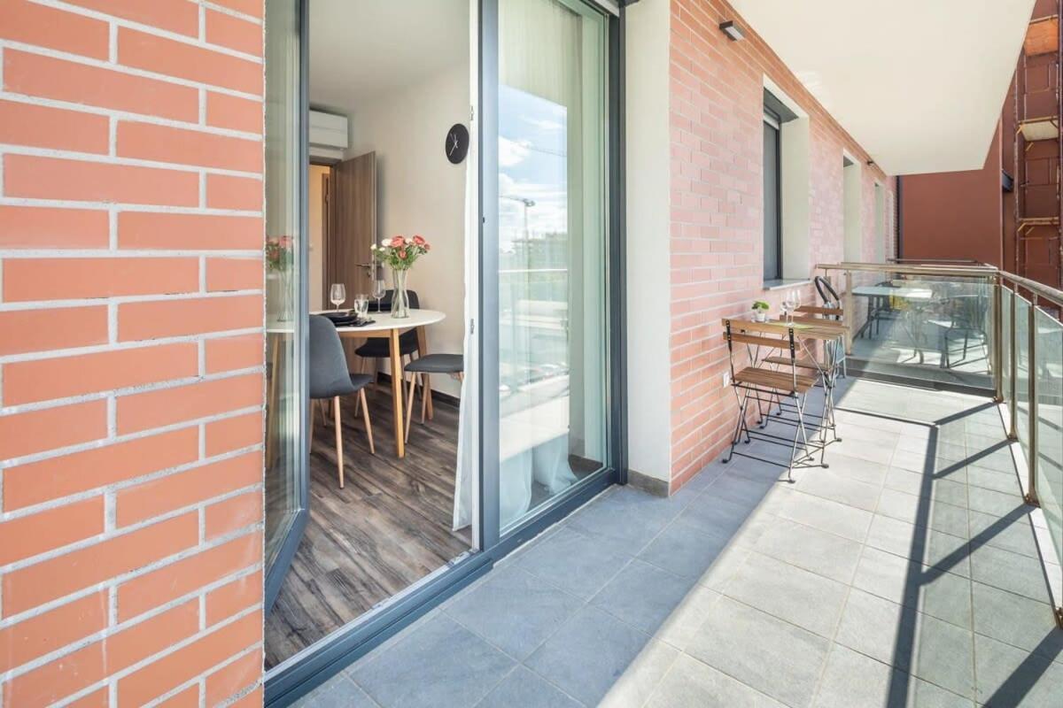 Balcony - Easy Parking - Comfy Appartement *